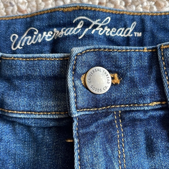 Universal Thread Dark Blue Denim Shorts - Picture 2 of 4